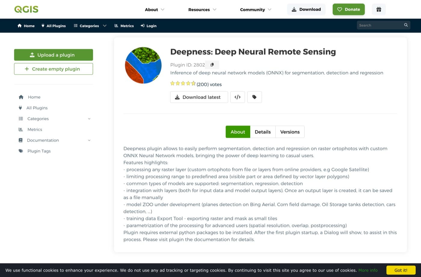 Daftar Deepness di repositori plugin QGIS, menampilkan daftar fiturnya dan catatan bahwa plugin tersebut memasang paket Python eksternal saat pertama kali dijalankan.