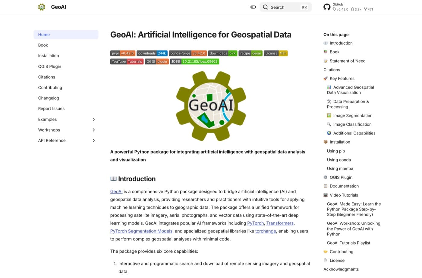 Die Startseite der GeoAI-Dokumentation mit dem grünen GeoAI-Zahnradlogo, einem MIT-Lizenz-Badge und einer Seitenleiste mit Installation, QGIS plugin, Beispielen und Workshops