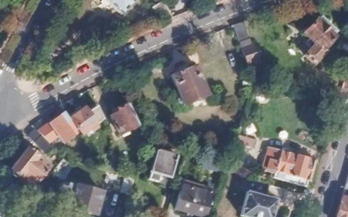 Building outlines from AI Segmentation, as detected and with Right angles on
