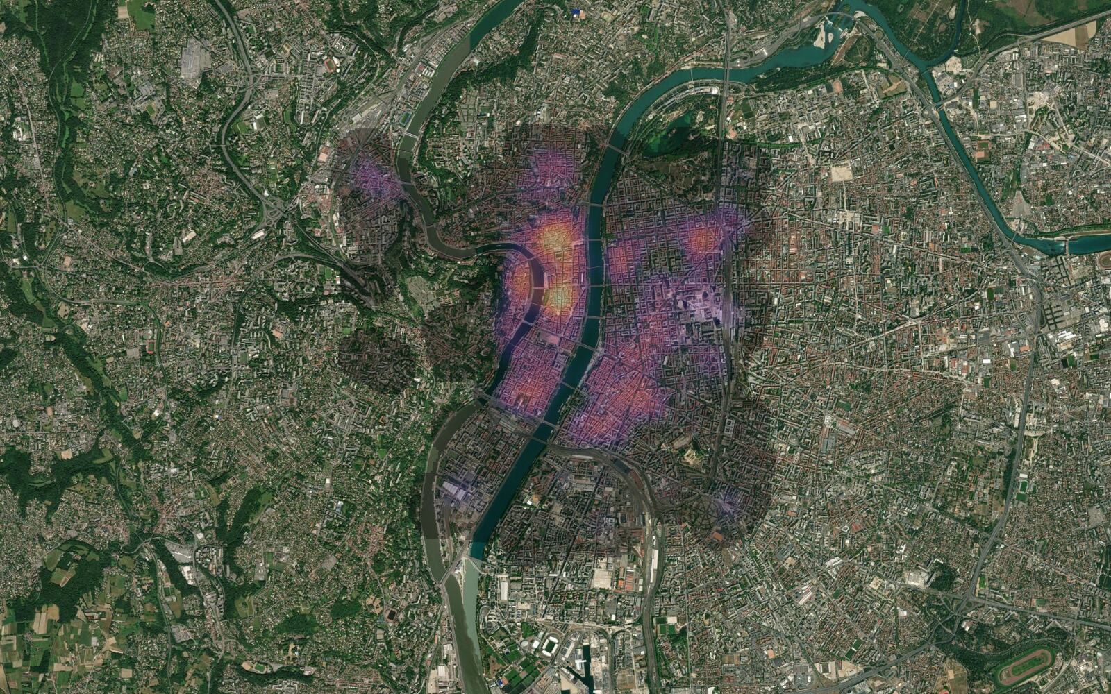 Satellitenbilder vom Zentrum Lyons, dann dieselbe Ansicht mit einer Heatmap der Restaurants und Cafés (after)