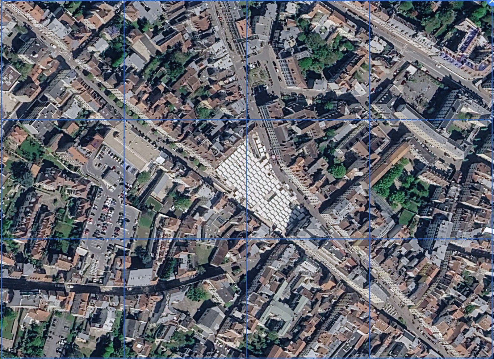 Live tile grid preview over the zone
