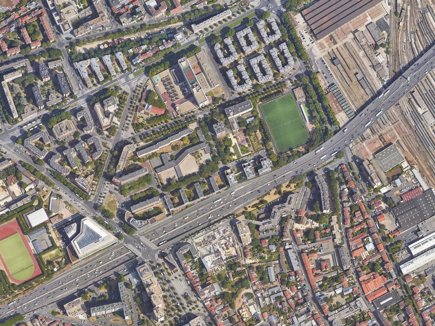 Urban roads before and after automatic detection (before)