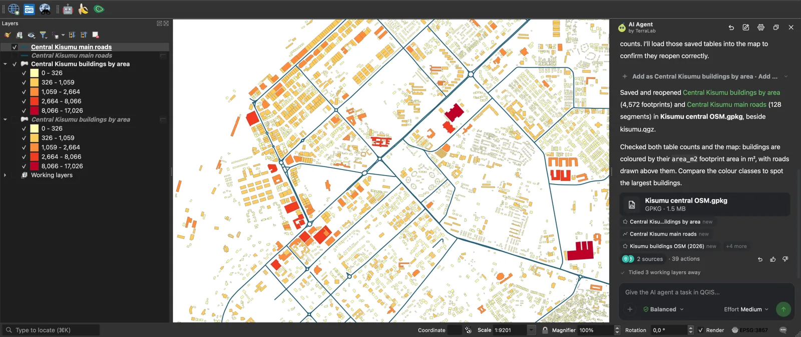QGIS with central Kisumu buildings coloured from yellow to dark red by footprint area and main roads in blue, the Layers panel showing five area classes, and the AI Agent panel listing the saved GeoPackage of 1.5 MB.